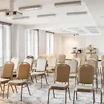 Mercure Airport Szálloda