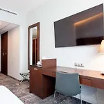 Mercure Airport Szálloda Varsó