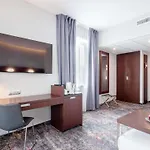 Mercure Airport 호텔 4*