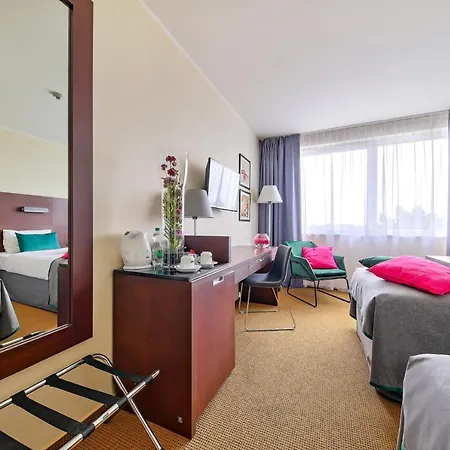 Mercure Airport 4*