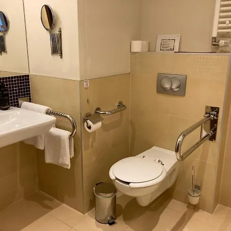 Mercure Airport Varşova