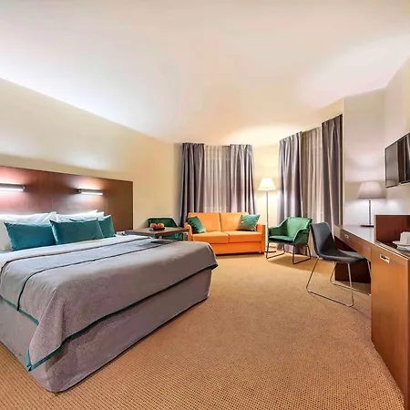 Mercure Airport 4*