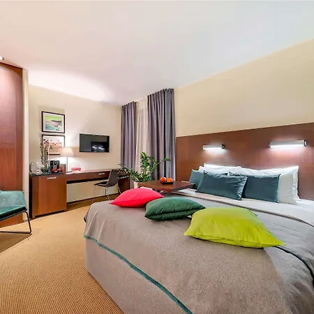 Ξενοδοχείο Mercure Airport 4*