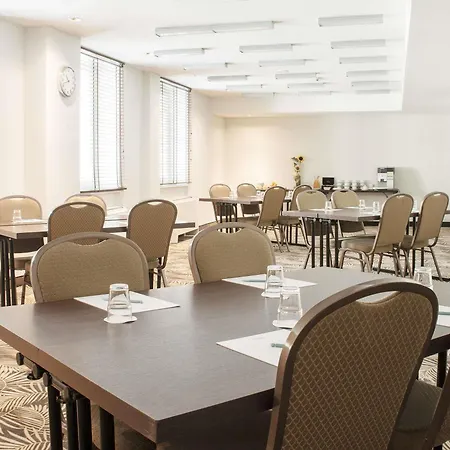 Hotel Mercure Airport