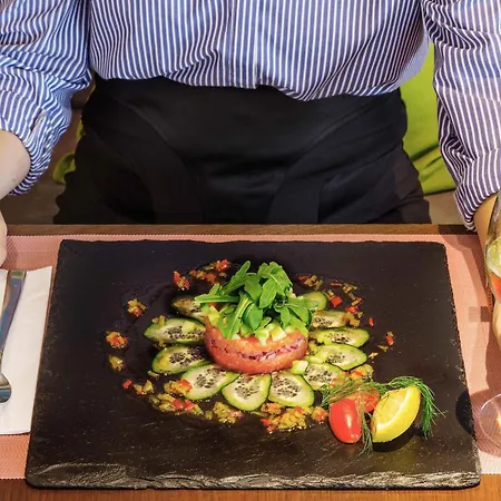 Hotel Mercure Airport 4*