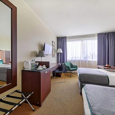 Mercure Airport 4*