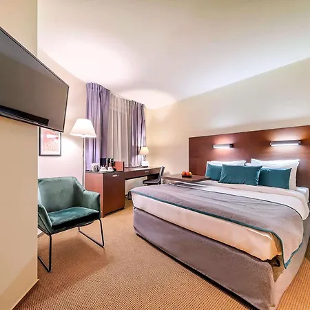 מלון Mercure Airport ורשה