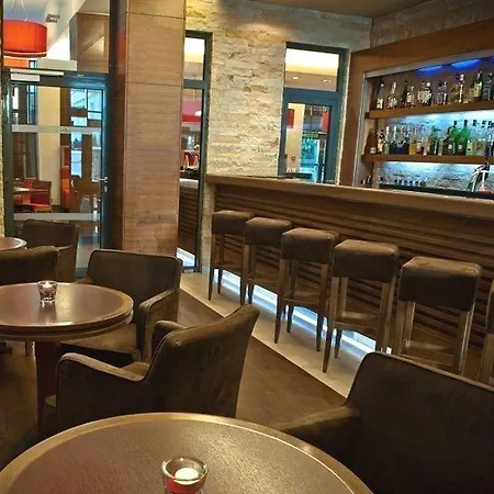 Mercure Airport 4*