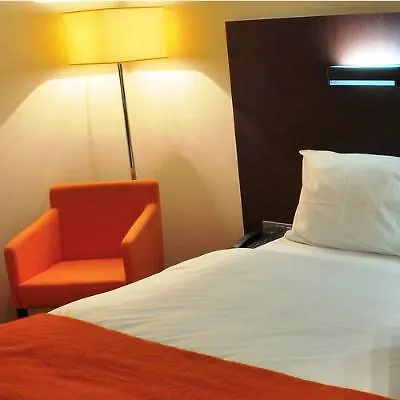 Mercure Airport 酒店