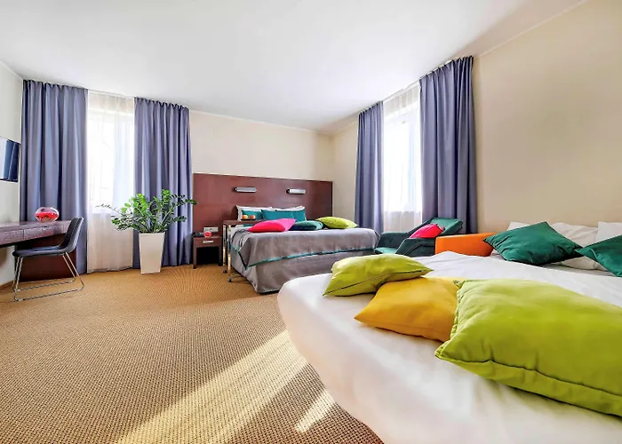 Hotel Mercure Airport 4*