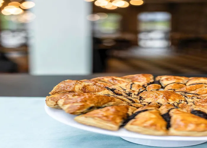 Hotel Mercure Airport 4*