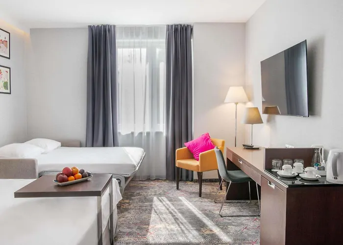 Hotel Mercure Airport 4*