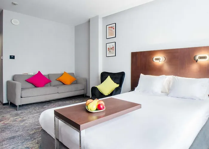 Hotel Mercure Airport 4*