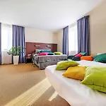 Hotel Mercure Airport 4*