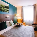 Mercure Airport 4*