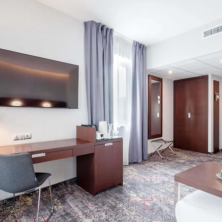 Mercure Airport ホテル 4*