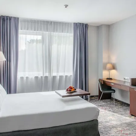 Mercure Airport 4*
