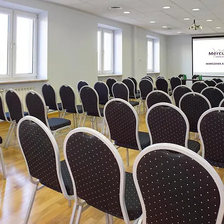 Отель Mercure Airport 4*