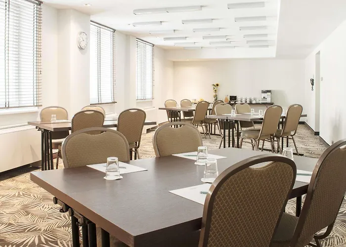 Hotel Mercure Airport